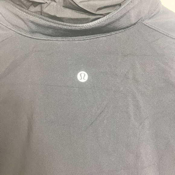 Lululemon Black Hooded Windbreaker - Picture 4 of 5